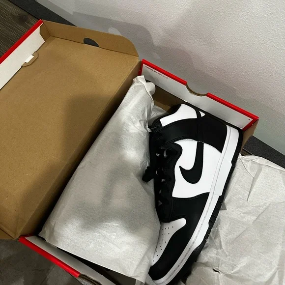 Nike Dunk High Retro Size: Men’s 9.5 Color: White and Black